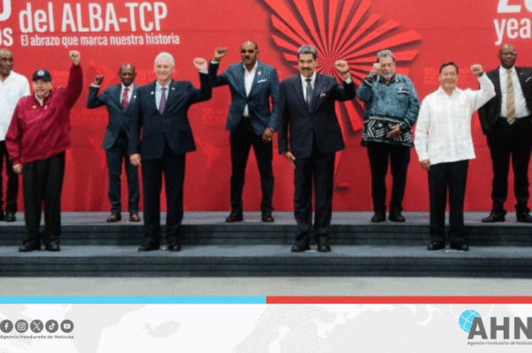 ALBA-TCP respalda a presidente de Venezuela en cumbre extraordinaria