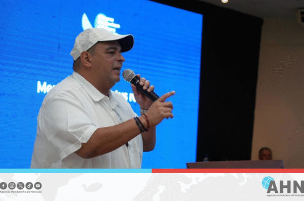 Alcalde hondureño reafirma compromiso con transformación ambiental en Congreso Iberoamericano