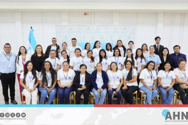 Honduras recibe delegación estudiantil guatemalteca por convenio educativo