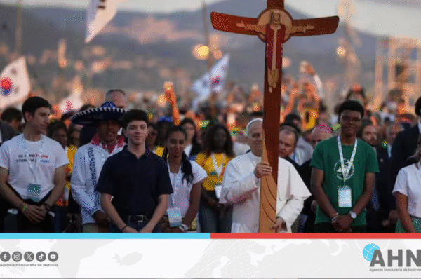 Papa León XIV concluye misa jubilar con llamado a la paz mundial