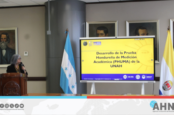 Universidad hondureña culmina con éxito primera prueba virtual para ingreso de aspirantes residentes fuera del país