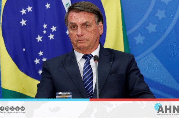 Condenan a Bolsonaro en Brasil a 27 años de prisión por golpista