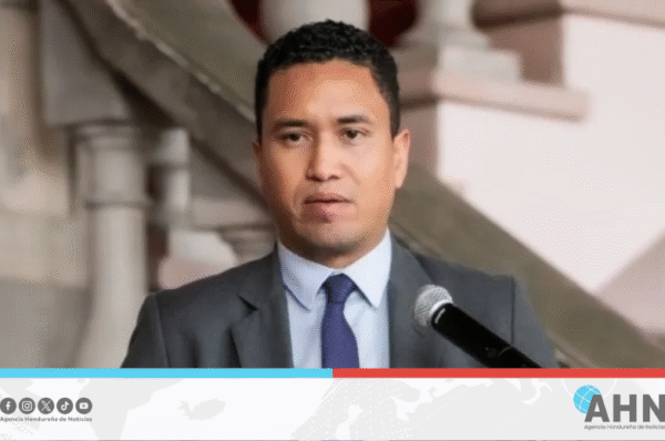 Ministro afirma que Honduras ya pagó el 70% de la deuda interna y externa de 2025