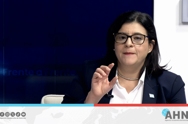 Ministra hondureña defiende Ley de Justicia Tributaria como clave contra evasión fiscal