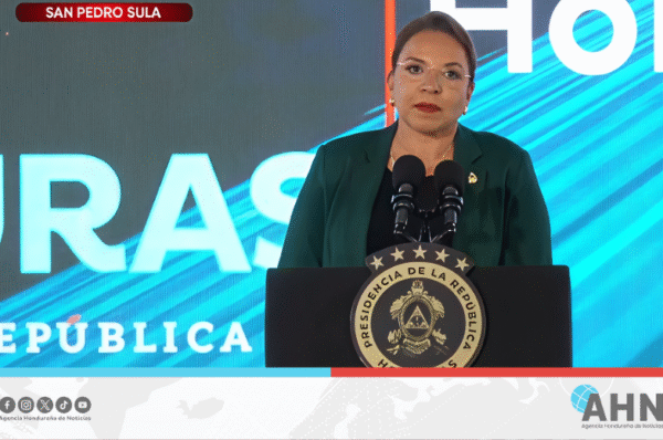 Presidenta Castro participa en lanzamiento de Portal Digital de Inversiones en Honduras