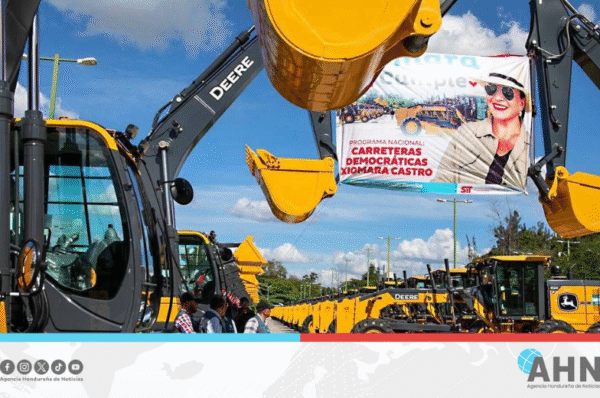 Presidenta de Honduras lanza programa nacional de carreteras para rehabilitar red vial