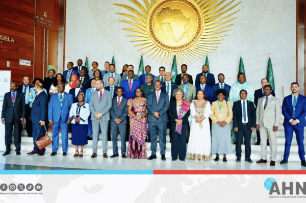 Líderes caribeños arriban a Etiopía para participar en Cumbre África-Caricom
