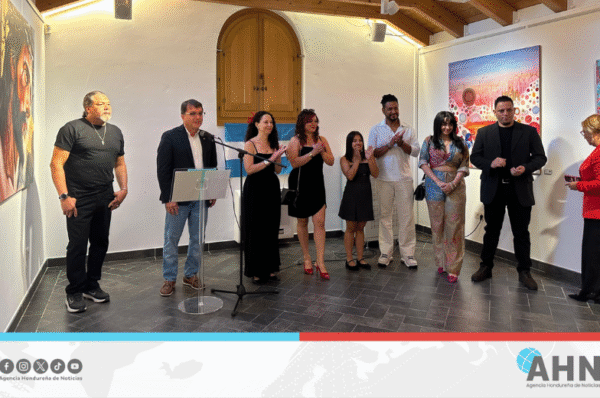 Inauguran exposición artística de pintores hondureños en Barcelona