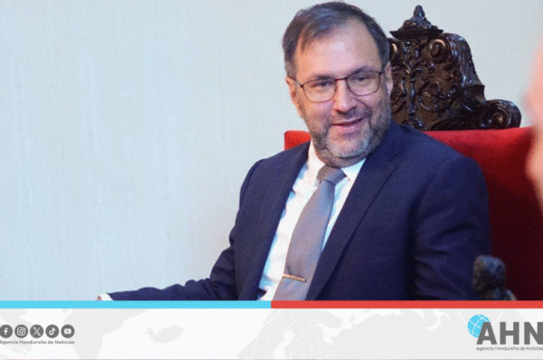 Venezuela agradece a Cuba por rechazar agresión estadounidense en el mar Caribe