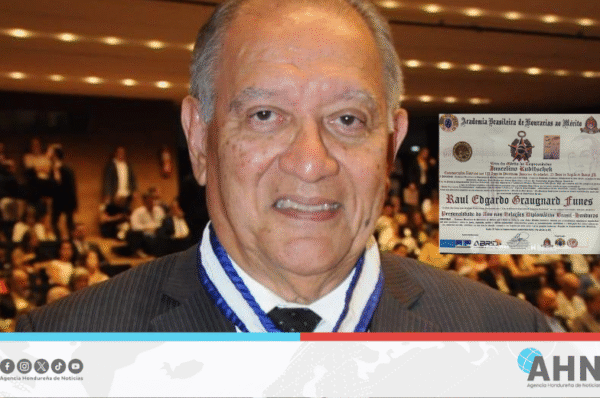 Brasil condecora a Encargado de Negocios de Honduras en la nación sudamericana