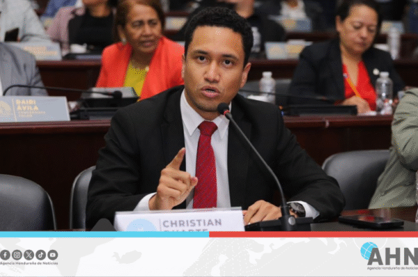 Finanzas de Honduras denuncia campaña de desinformación sobre ley tributaria