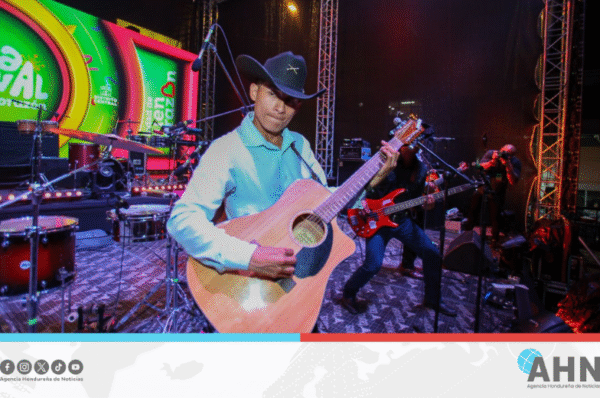 Capital hondureña celebra 447 años de fundación con carnaval
