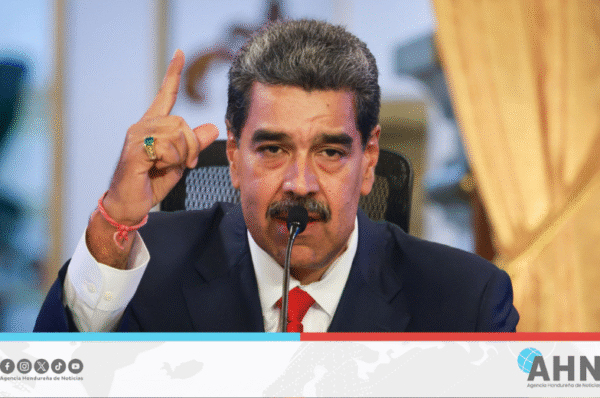 Presidente Maduro denuncia complot de EEUU para apropiarse de Venezuela
