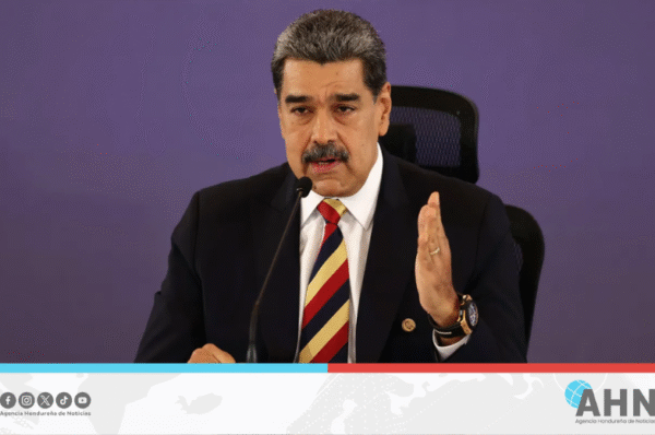 Presidente de Venezuela denuncia despliegue militar de EEUU en el Caribe