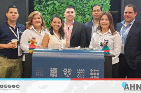 Promociona Honduras oferta turística en World Travel Expo Miami 2025