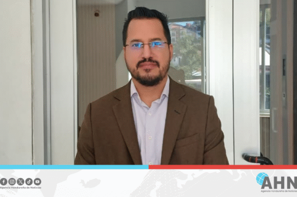 Afirma analista que partidos políticos deben conquistar voto independiente y de juventud hondureña