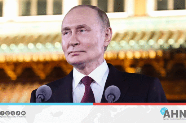 Presidente Vladimir Putin afirmó que jamás descartó posibilidad de reunirse con Zelenski