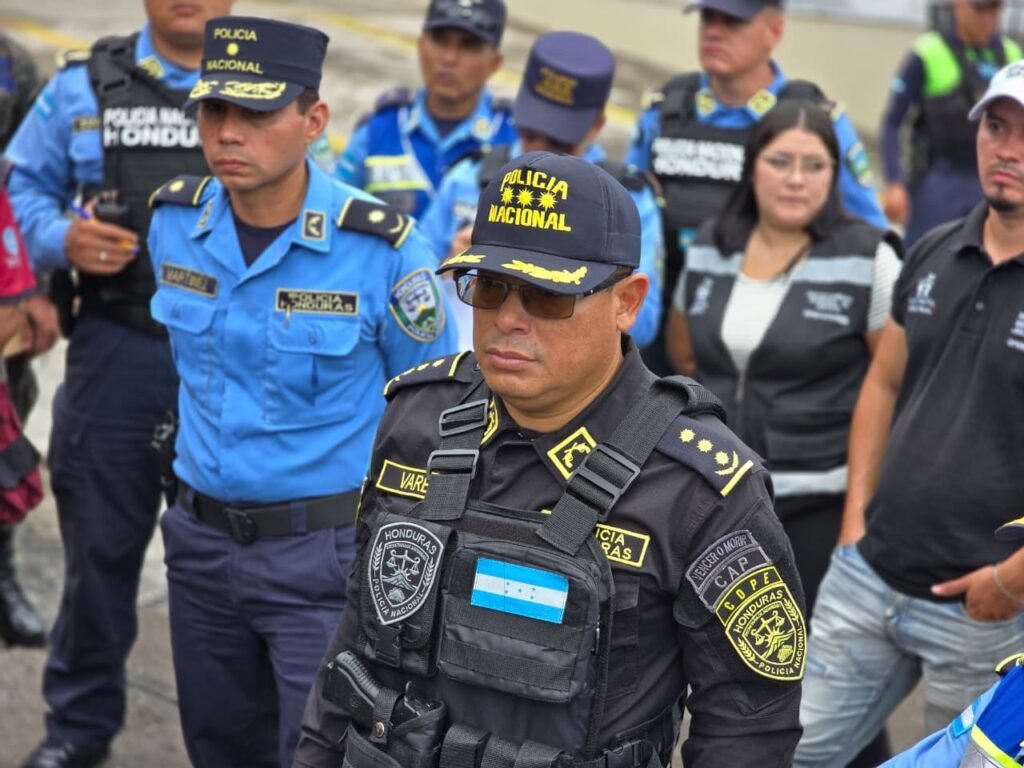 Policía