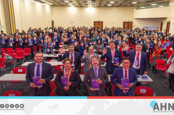 Procurador de Honduras participa en congreso internacional sobre arbitraje