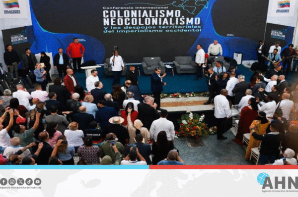 Presidente de Venezuela dirigió clausura de conferencia internacional contra el colonialismo