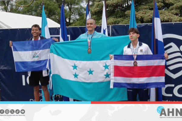 Atletas de Honduras conquistan medallas en juegos estudiantiles de Costa Rica