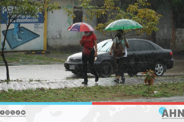 Anuncian alerta amarilla por lluvias para 10 departamentos de Honduras