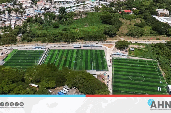 Gobierno supervisa finalización de complejo deportivo en capital hondureña