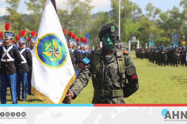 Gobierno de Honduras resalta legado democrático de Morazán y del soldado