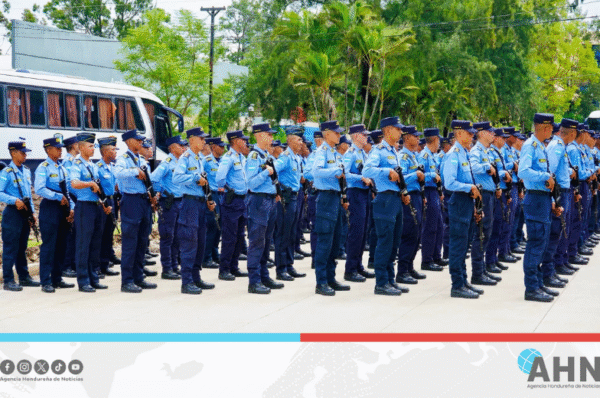 Policía de Honduras distribuye 646 nuevos aspirantes en unidades de seguridad