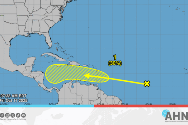 Centro Nacional de Huracanes alerta sobre onda tropical en el Caribe