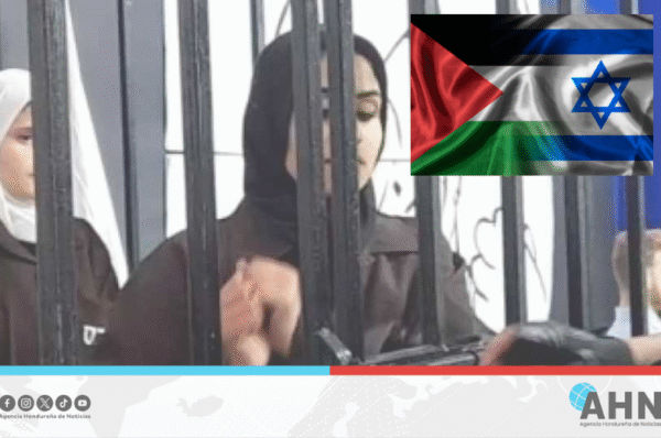 Denuncian a Israel por mantener detenida a 49 mujeres palestinas