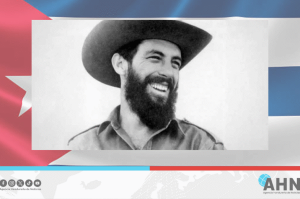 Conmemora Cuba 66 años de desaparición de Camilo Cienfuegos: “el héroe de Yaguajay”
