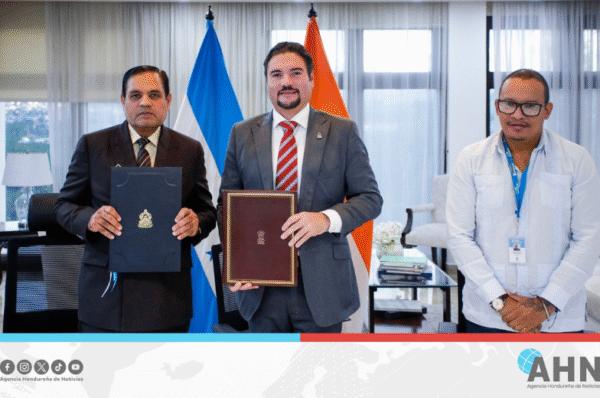 Honduras e India firman acuerdo para fortalecer micro y pequeñas empresas