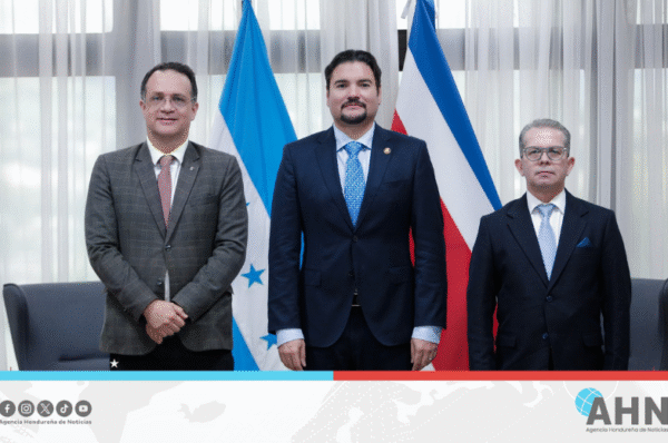 Honduras y Costa Rica fortalecen lazos con mayor conectividad aérea