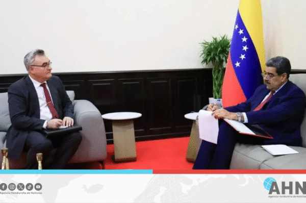 Venezuela firma tratado estratégico con Rusia para afianzar alianza bilateral