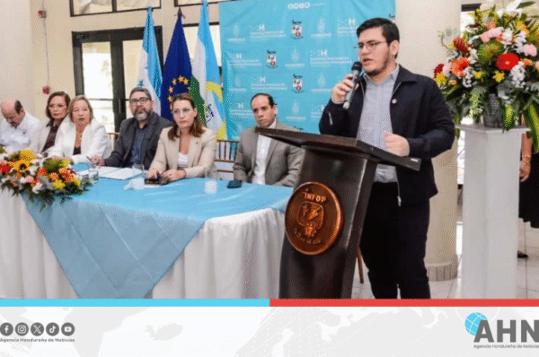 Secretario hondureño señala a candidato opositor de promover el trabajo infantil