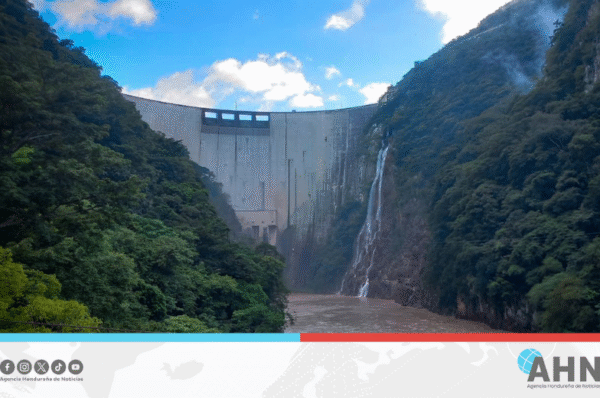 Empresa Eléctrica de Honduras finaliza descargas controladas en represa El Cajón