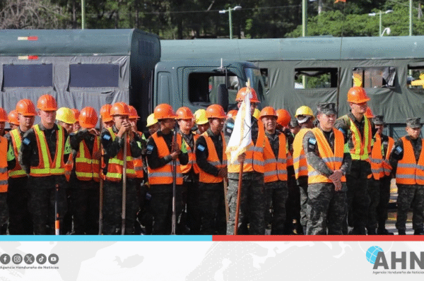 FFAA realizan operación limpieza en zonas afectadas por lluvias en la capital de Honduras