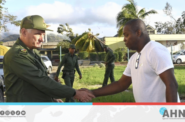 Presidente de Cuba supervisa labores en oriente tras huracán Melissa