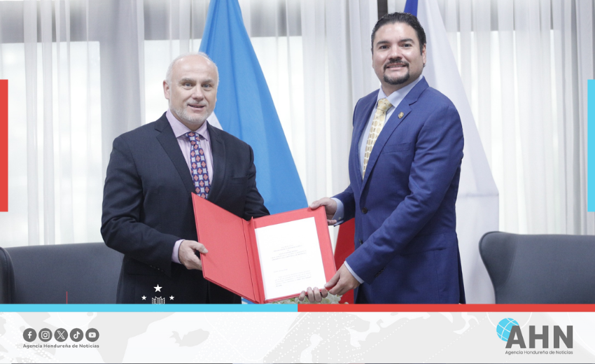 Honduras recibe cartas credenciales de embajadores de Europa y Asia