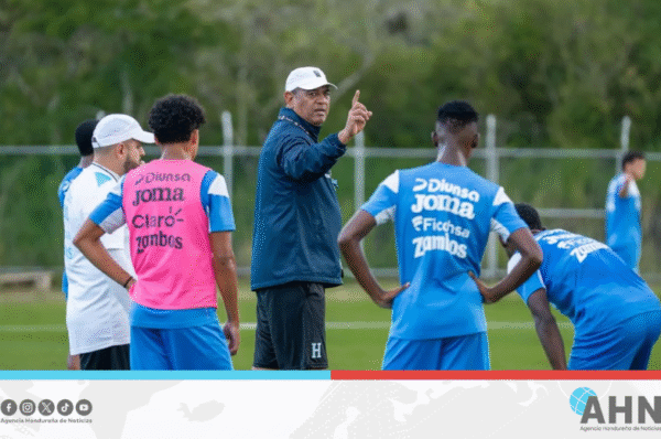 Selección sub-17 de Honduras viaja a Catar con ilusión mundialista