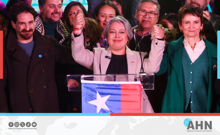 Candidata del Partido Comunista Jeannette Jara lidera las encuestas de cara a las elecciones en Chile