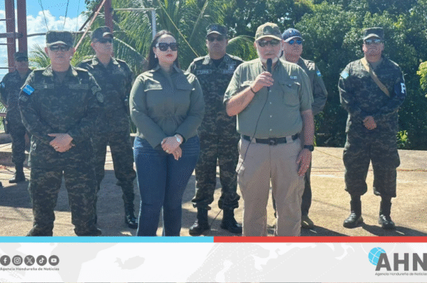 Autoridades supervisan instalación de radar en el Caribe hondureño