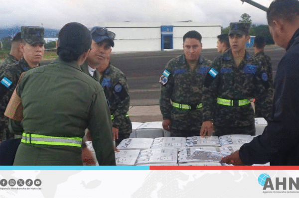 Fuerzas Armadas confirman envío aéreo de material electoral hacia nororiente de Honduras