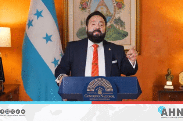 Presidente de Congreso hondureño rechaza vínculos con “supuesto Cártel de Los Soles”