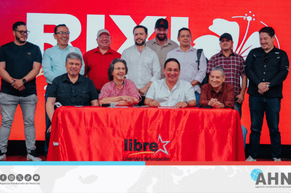 Dirigentes de partido opositor hondureño se suman a campaña presidencial de Rixi Moncada