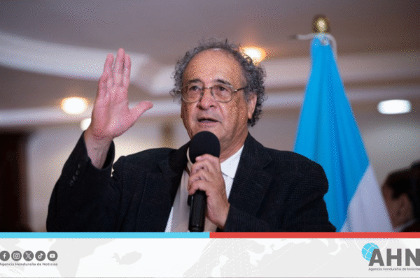 Candidato opositor denuncia problemas del TREP en comicios de Honduras