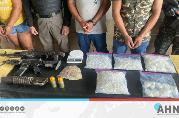 Operativos de las FFAA dejan 12 personas capturadas, decomiso de armas y droga en Honduras