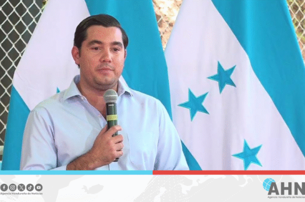 Ministro de Infraestructura defiende transparencia de proyectos hospitalarios en Honduras