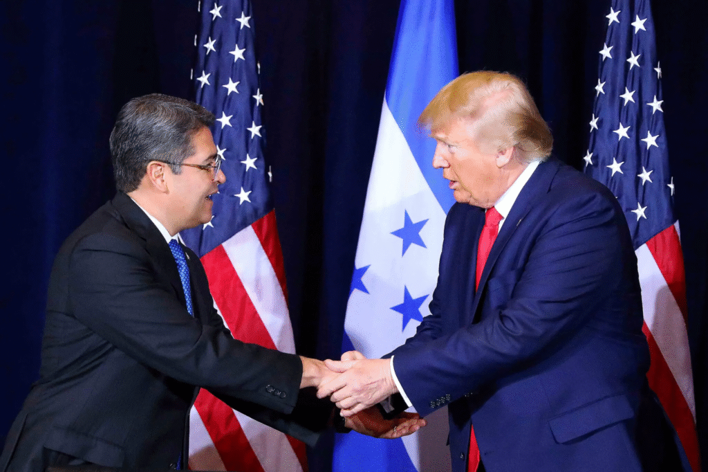 Periodista vincula narcoestado hondureño con posible indulto de Trump.